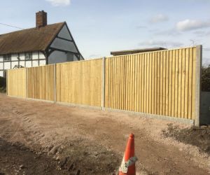 1.95m Concrete Closeboard per linear meter