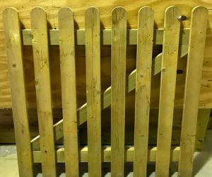 Nailed Wicket Gate 1.2h x .900w L/H roun